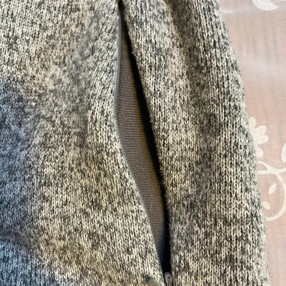 Cabela's Women's Sweater in Size S Buttons at Collar Super Soft! - Picture 4 of 8